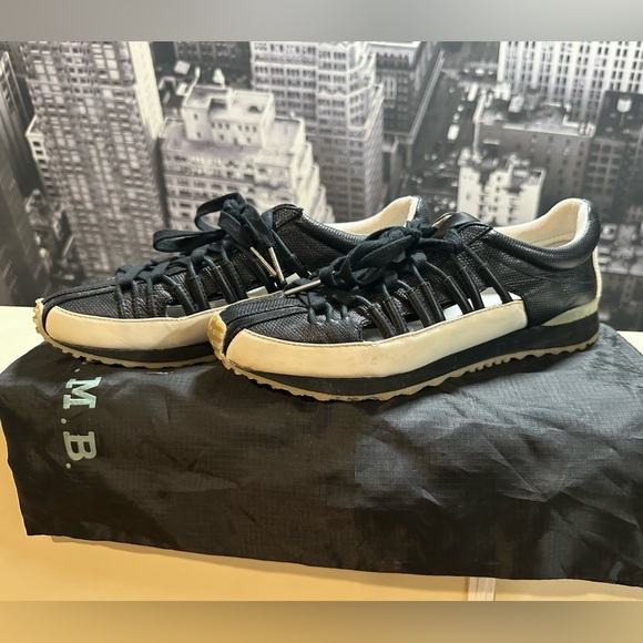 L.A.M.B. Bennie Sneakers, size 10 - Picture 1 of 10